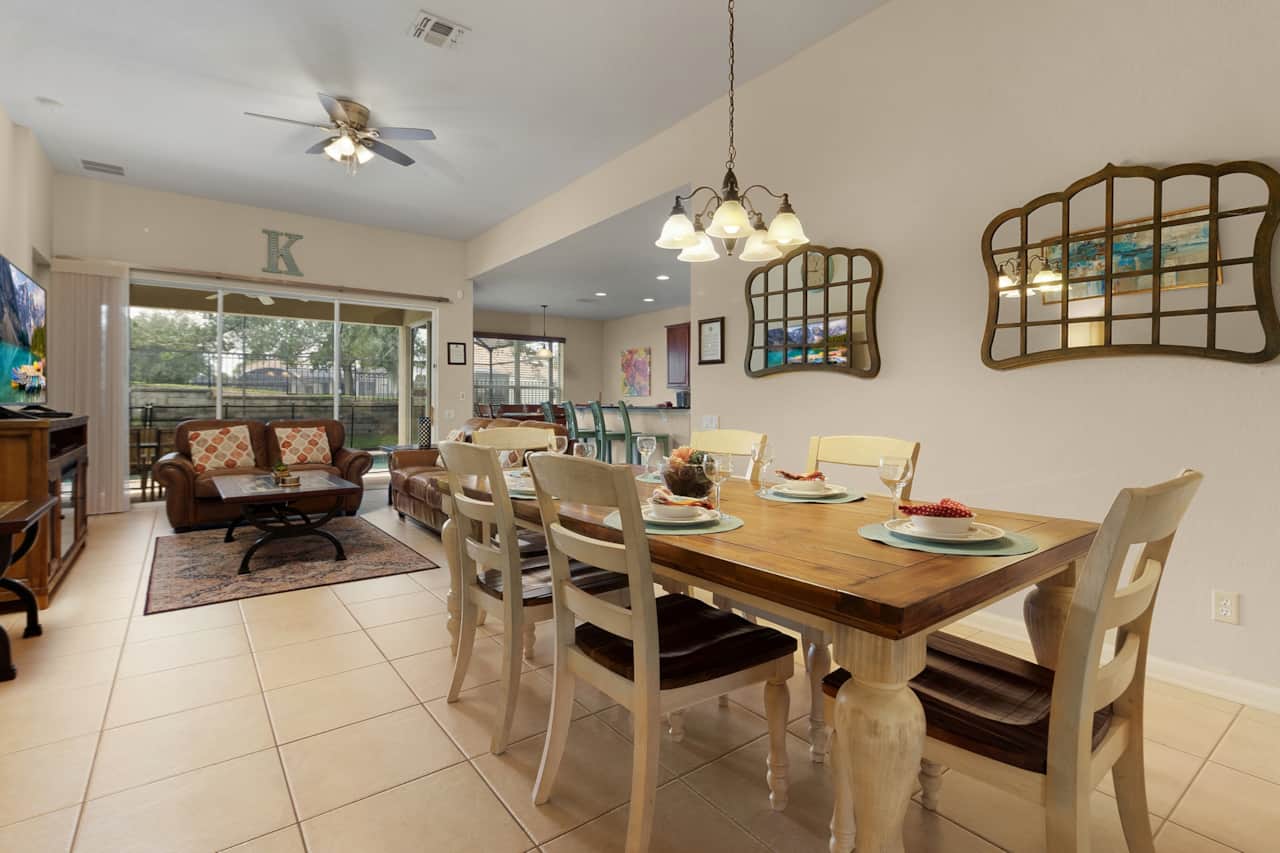 Spacious floor plan - Citrus and Sage