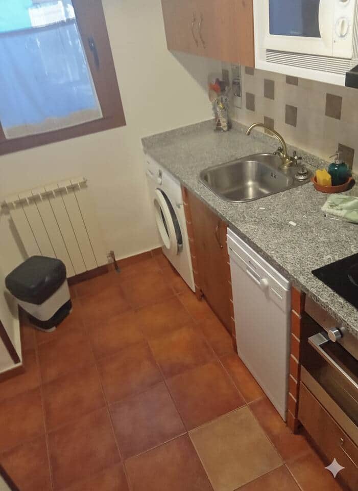 Cocina equipada con encimera de granito Cocina equipada con encimera de granito