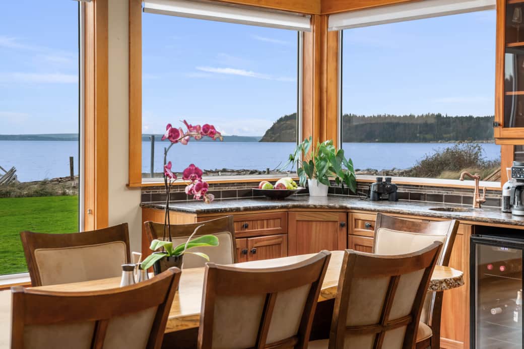 Dining room overlooking bay Dining room overlooking bay