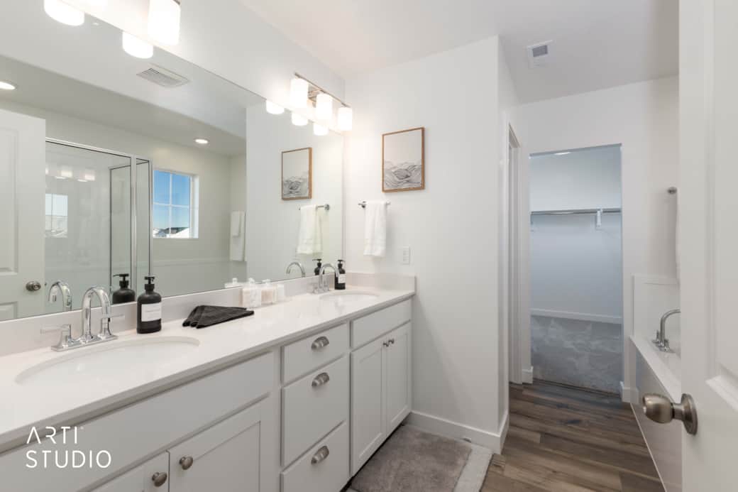 679 W 1100 S_V Raghavan27_Web