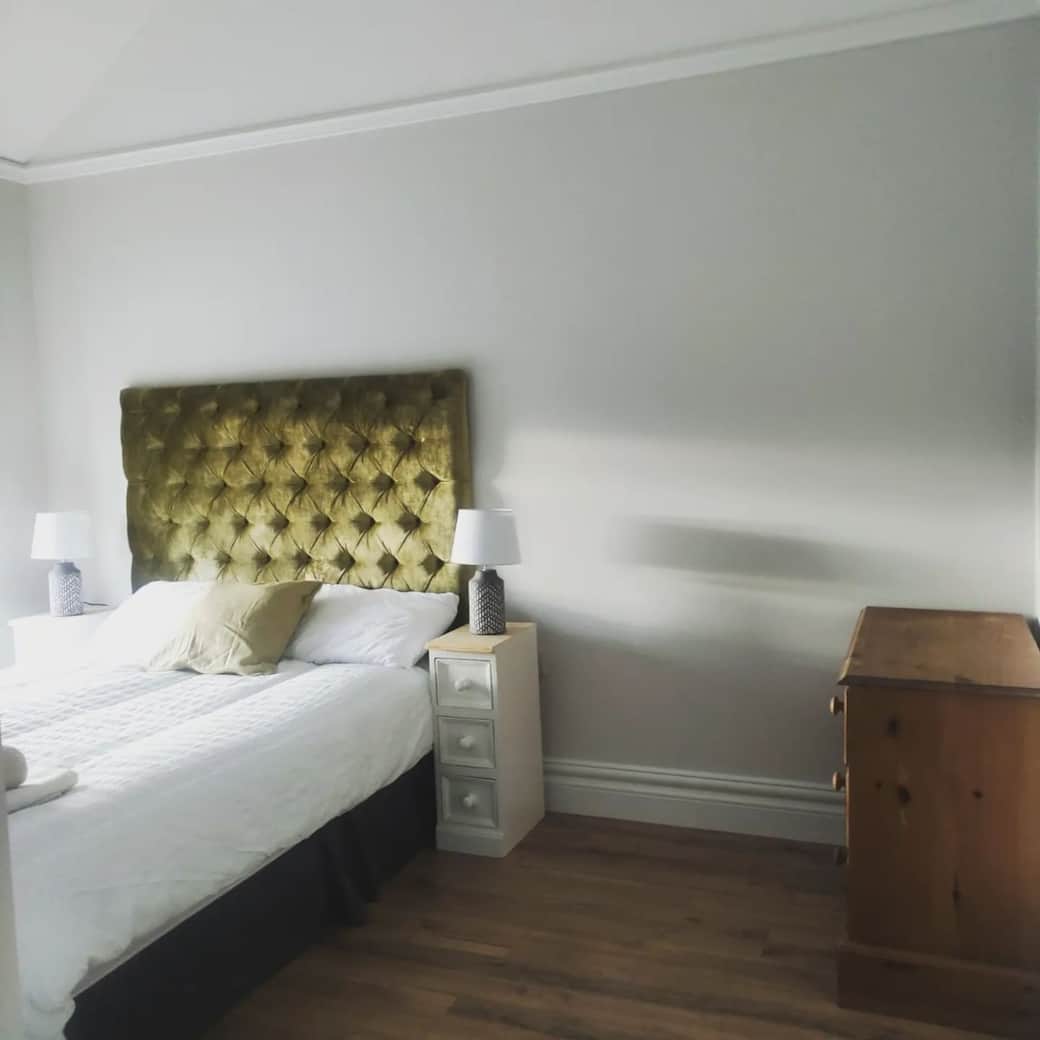 Large Double Ensuite 