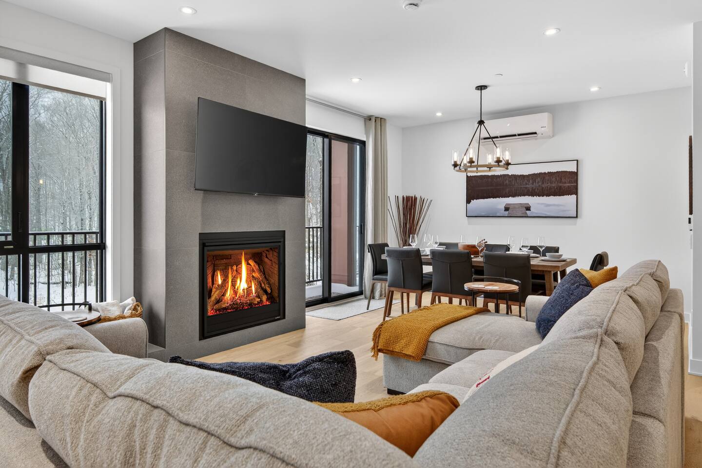 High-end ski cottage Mont-Tremblant near slopes and outdoor activities