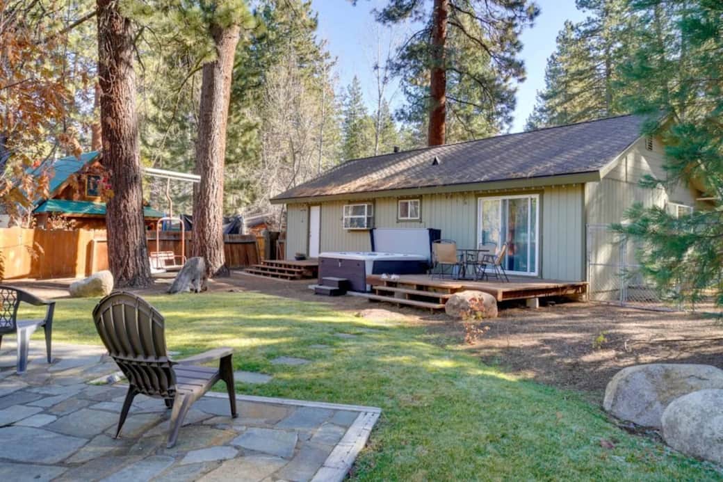 Enjoy our NEW Hot Tub, large open back yard with fenced kennel, out door furniture, ski chair lift! Enjoy our NEW Hot Tub, large open back yard with fenced kennel, out door furniture, ski chair lift!