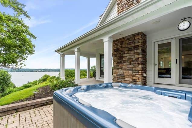 Hot tub overlooking lake 
