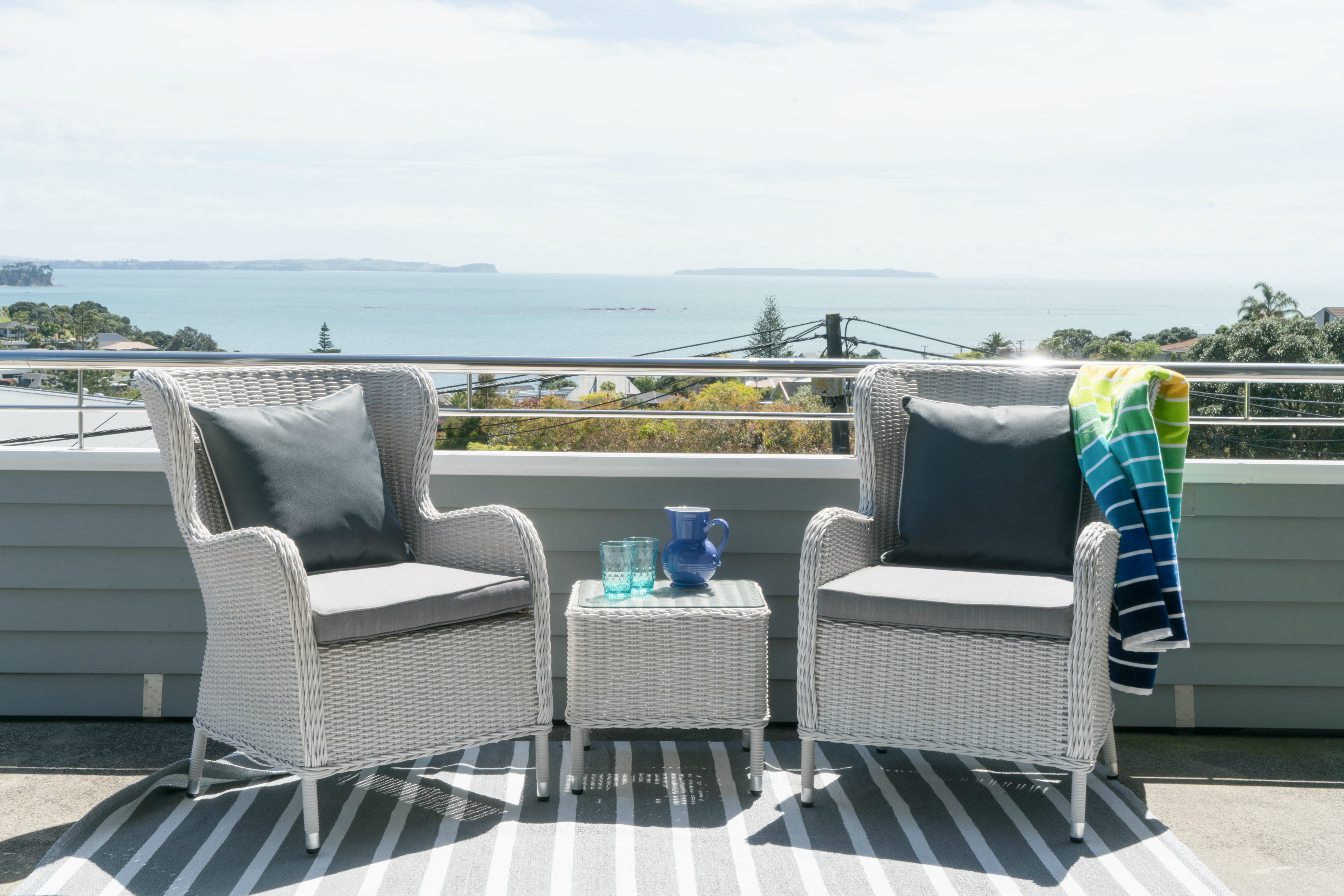 North Shore Living At Its Best Browns Bay Holiday House