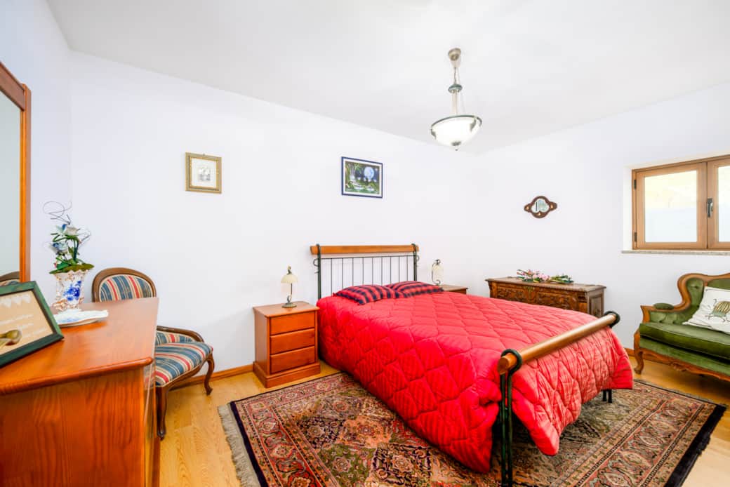 Interior que combina tradição e simplicidade.