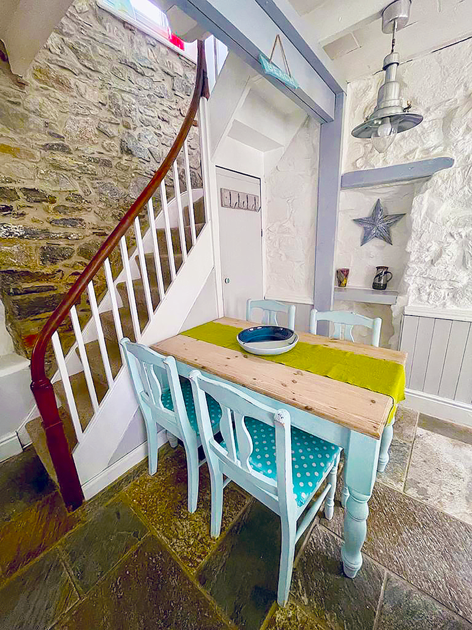 Dining table2