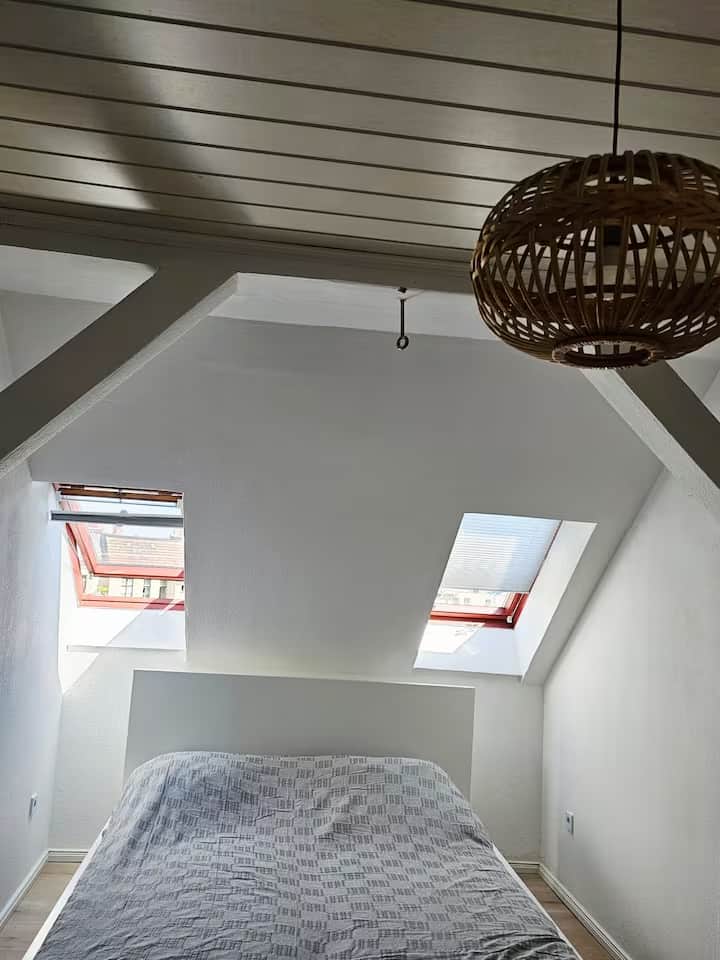 Schlafzimmer zum Hinterhof (sehr ruhig)