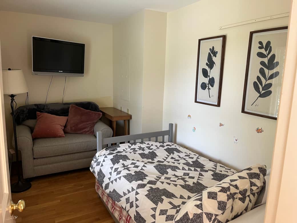 Ground level twin bedroom