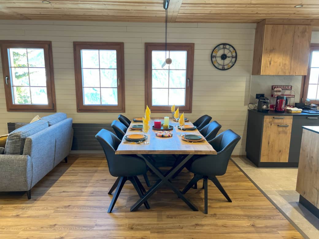 Dinning area Dinning area