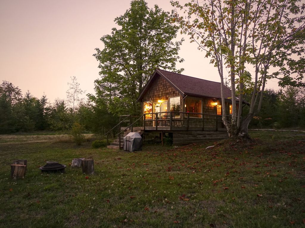 Pond Cottage Cozy Vacation Rental In Port Angeles