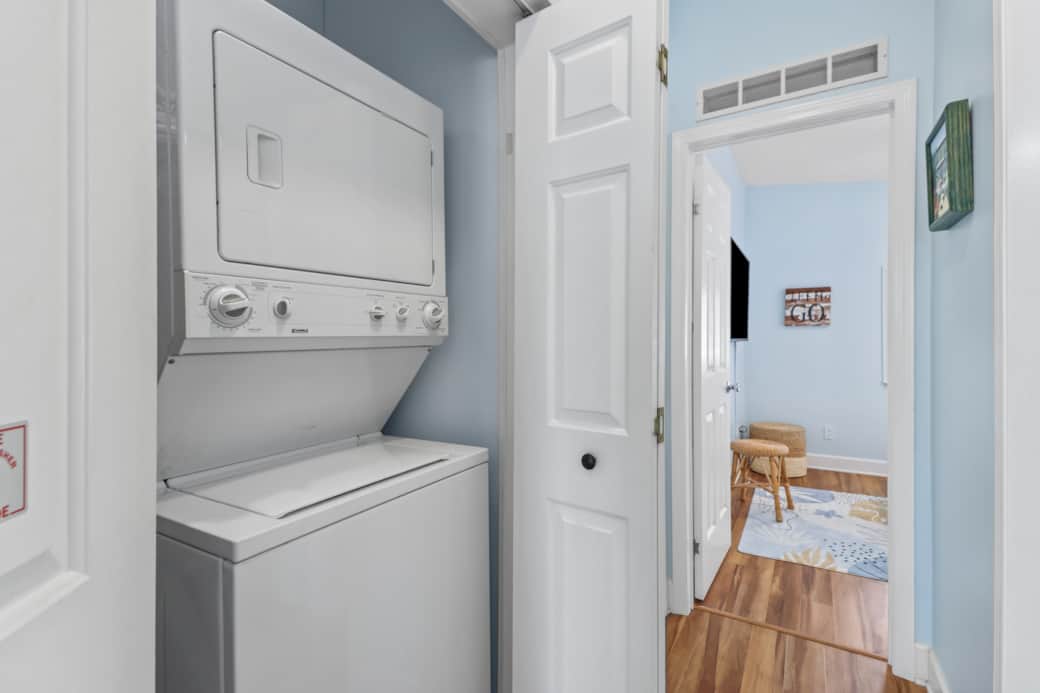 Washer/dryer inside the unit