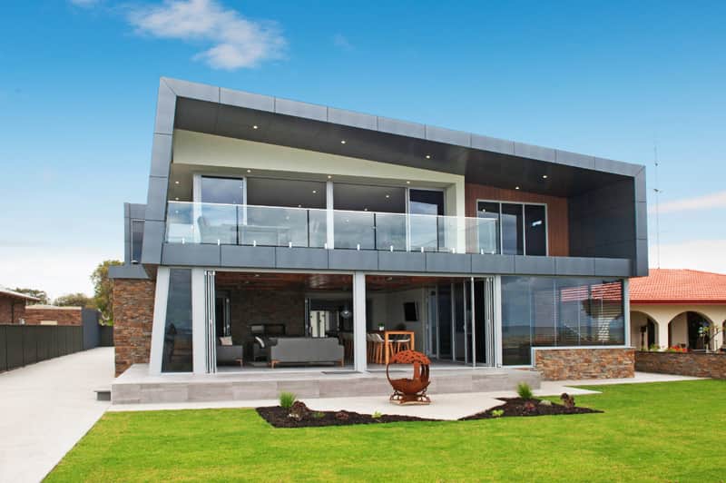 SUNSET COVE - Front of House