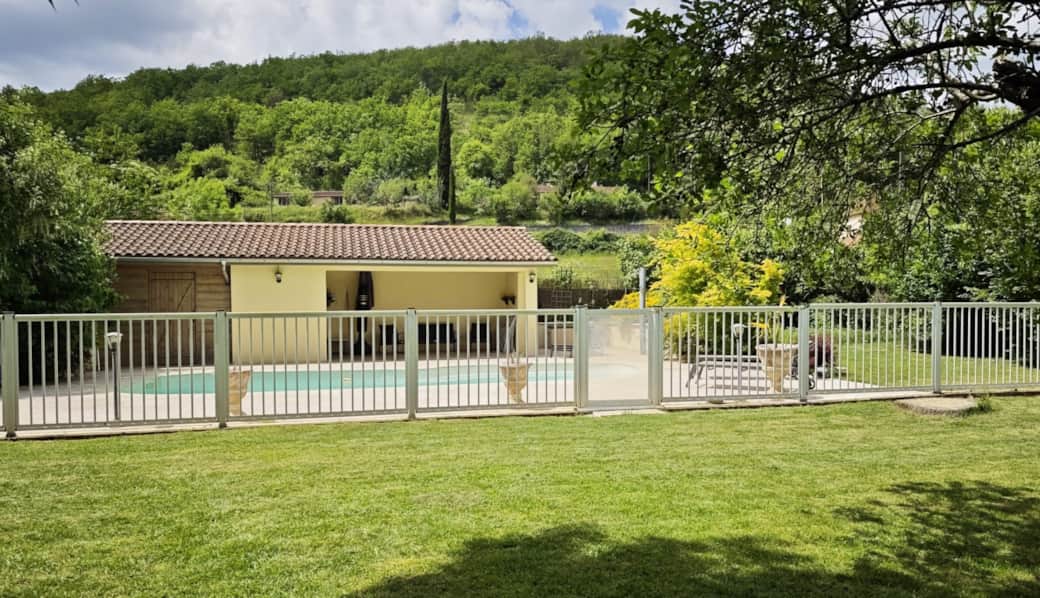 Coin piscine et poolhouse Coin piscine et poolhouse