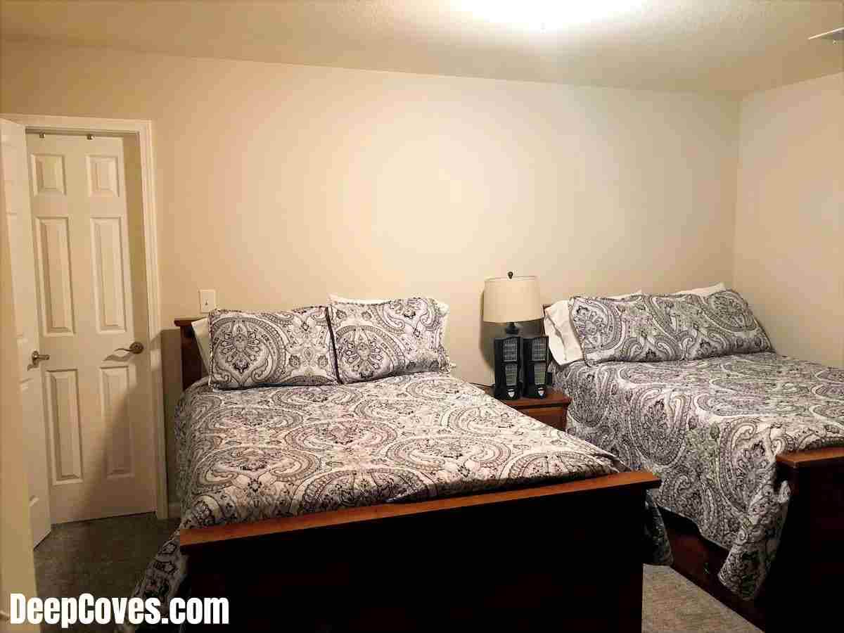 Double Bedroom M.JPG