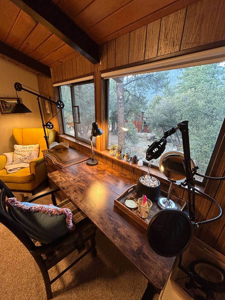 -Sit/stand desk
-Boom microphone stand and pop filter in case you want to bring your mic
-Extra tripod ring light
-Monitor rise in case you want to bring a keyboard and crank out your next project
-Look at that view!!!
-Located in bedroom 2 -Sit/stand desk
-Boom microphone stand and pop filter in case you want to bring your mic
-Extra tripod ring light
-Monitor rise in case you want to bring a keyboard and crank out your next project
-Look at that view!!!
-Located in bedroom 2