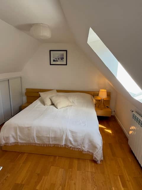 Schlafzimmer 1