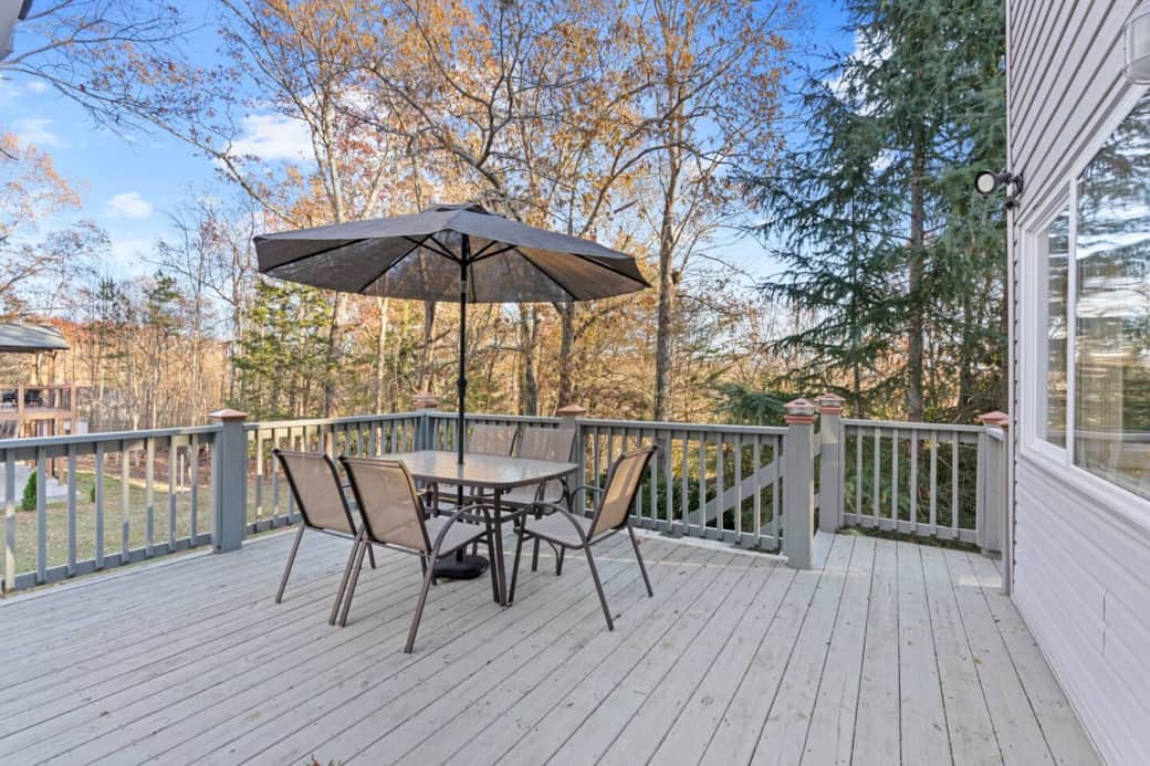 You'll love watching all the wildlife from the deck.  There's even a family of deer that live in the area.