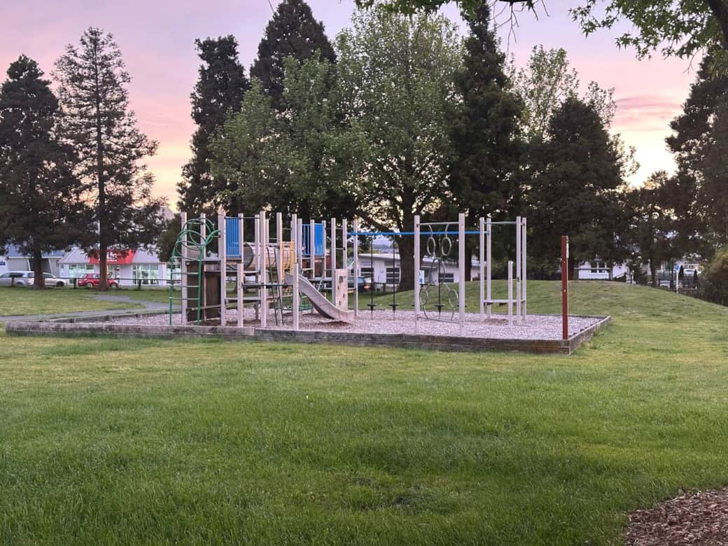 Spoilt for playground options directly over the road - #1 for the little ones.