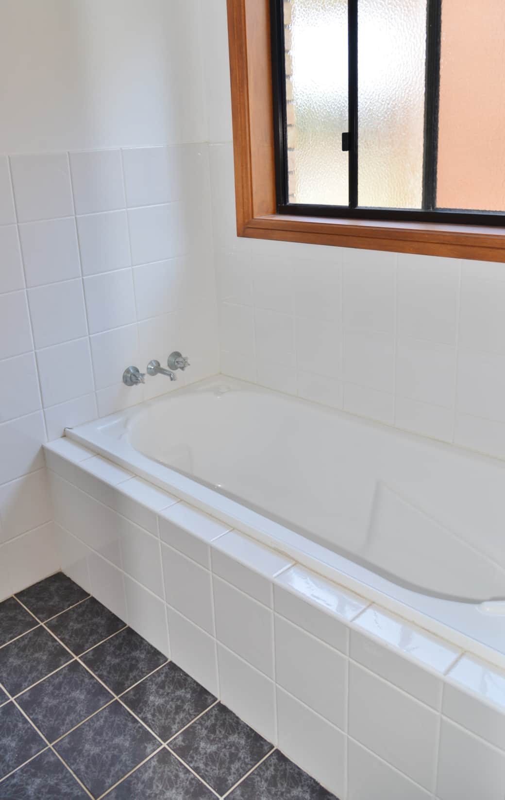 Family Bathroom with Bath