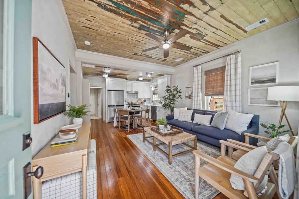 Living room! Living room!