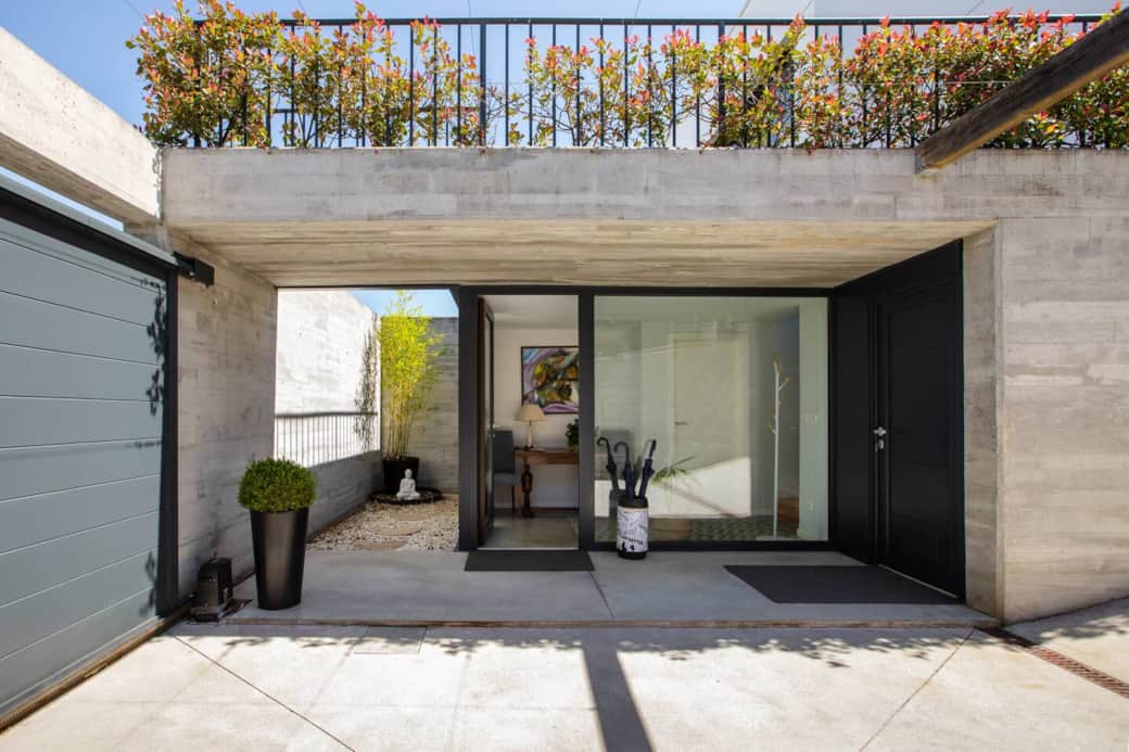 Entrada principal de la Villa