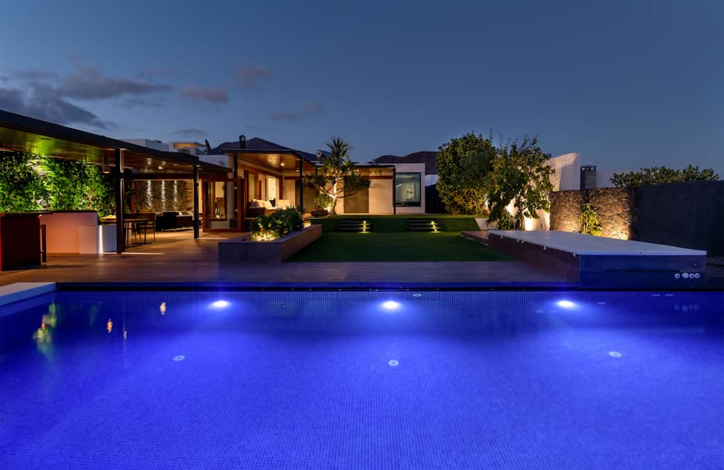 Piscina atardecer