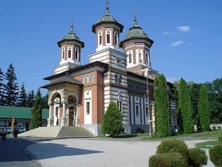 Sinaia Monastery courtyard