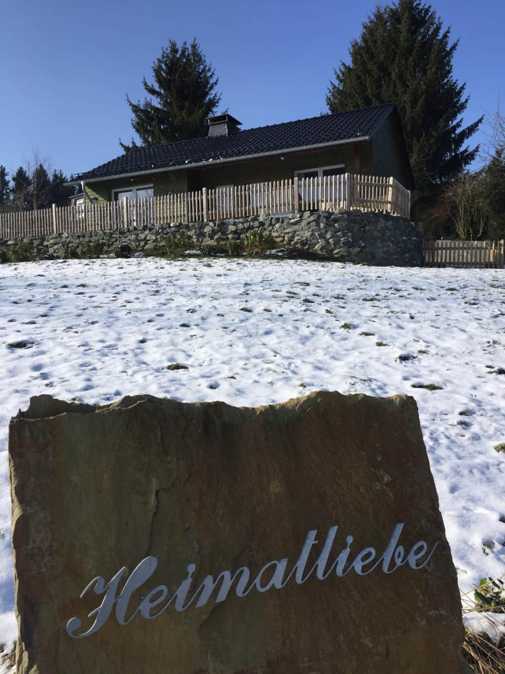 Ferienhaus-Sauerland-Frontansicht Winter Ferienhaus-Sauerland-Frontansicht Winter