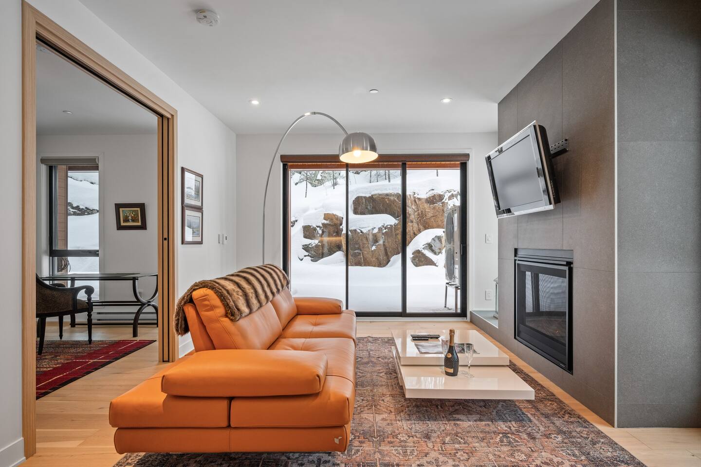 High-end ski cottage Mont-Tremblant near slopes and outdoor activities