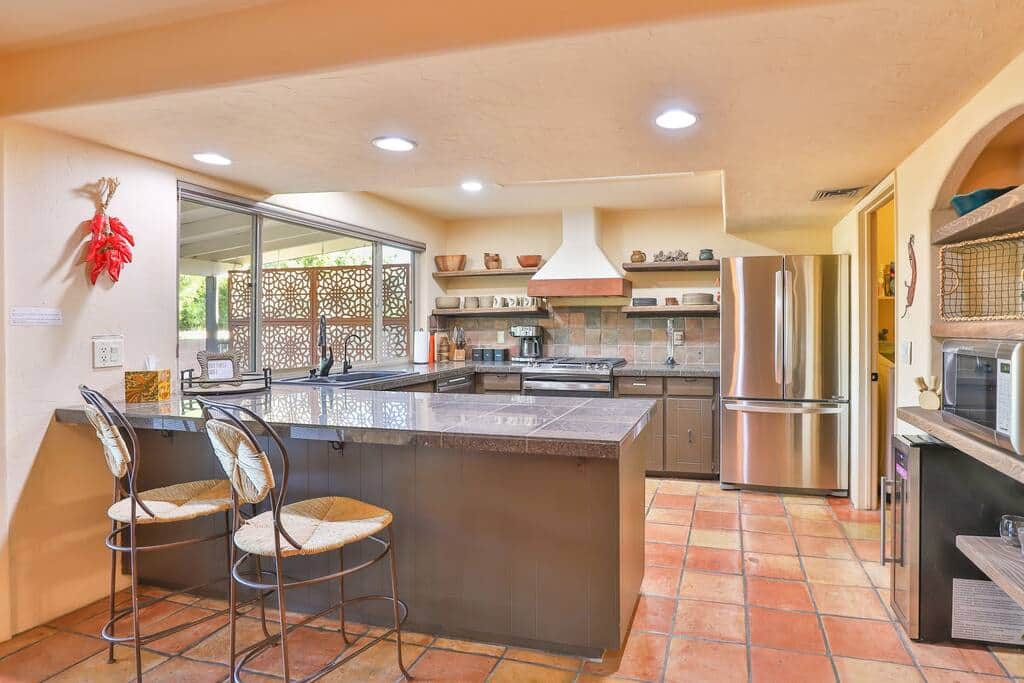 Ce36767b de8a 4c1b 927a cef0f10813f4