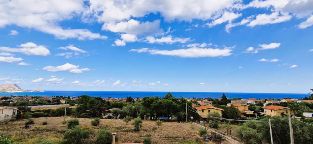 vue sur la mer depuis le balcon