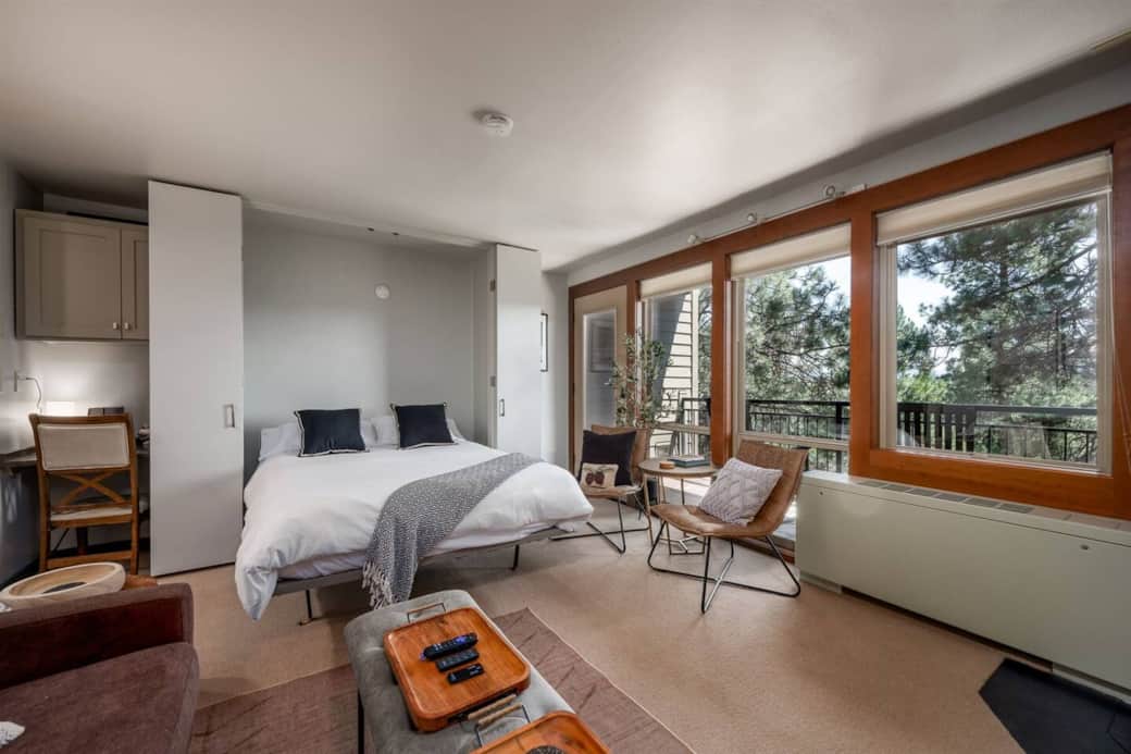 Murphy Bed w/ a view! Murphy Bed w/ a view!