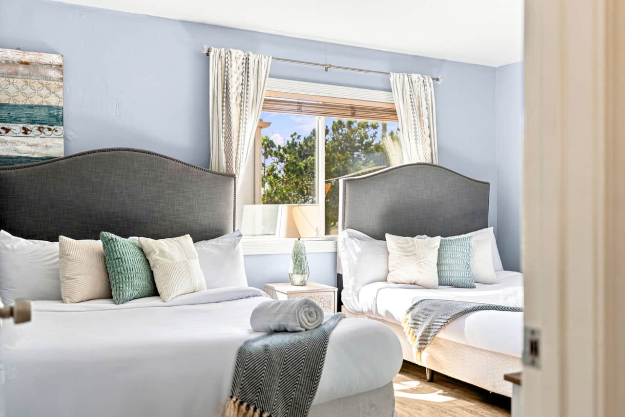 Comfortable Bedroom - 2 Queen Beds