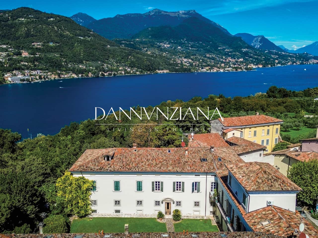 La vista di Palazzo Cominelli sul Lago di Garda