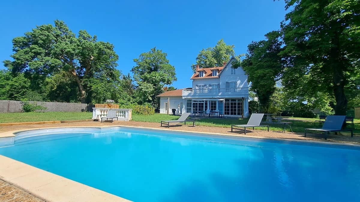 Villa 12 personnes + piscine - les Landes