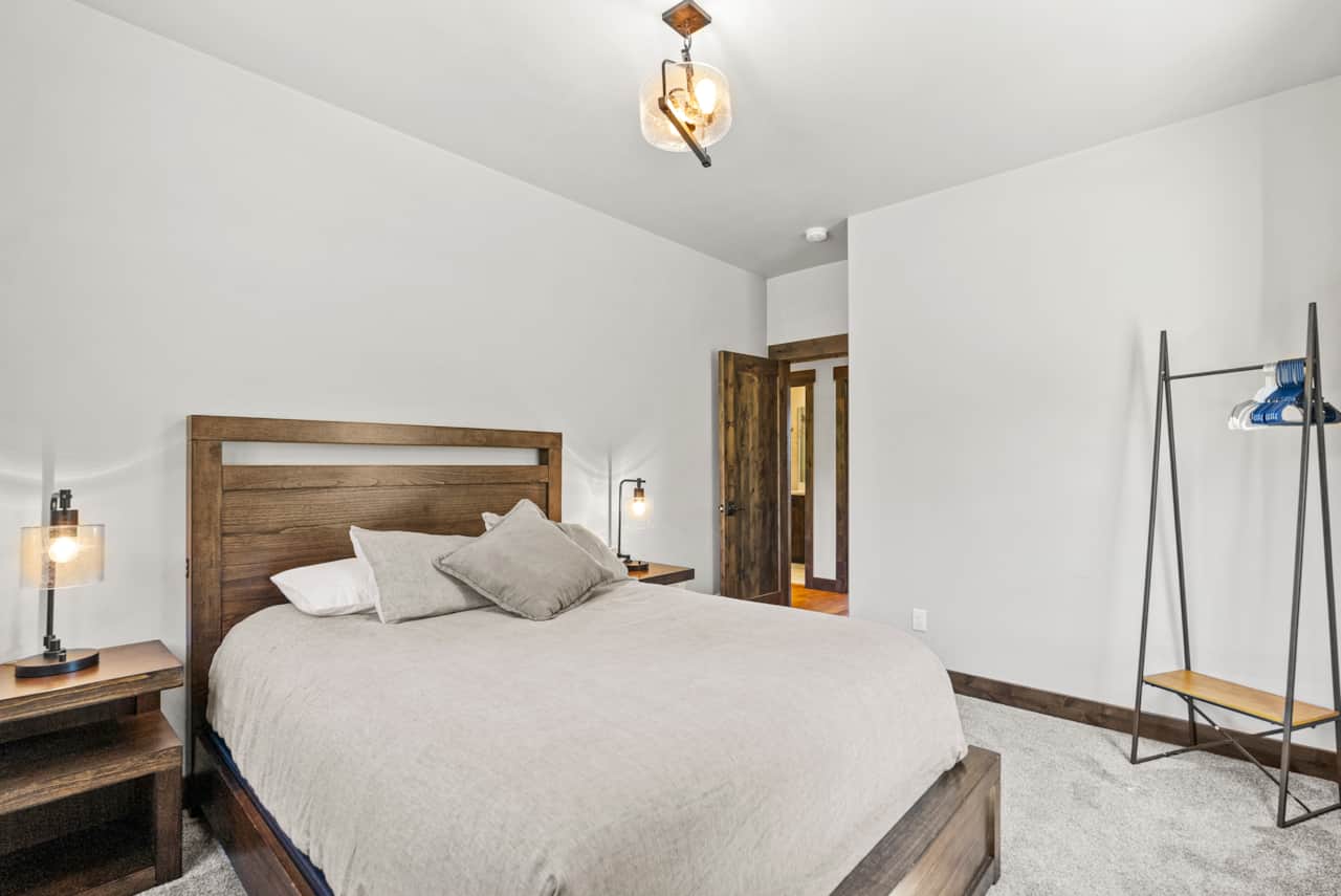Queen room Den
