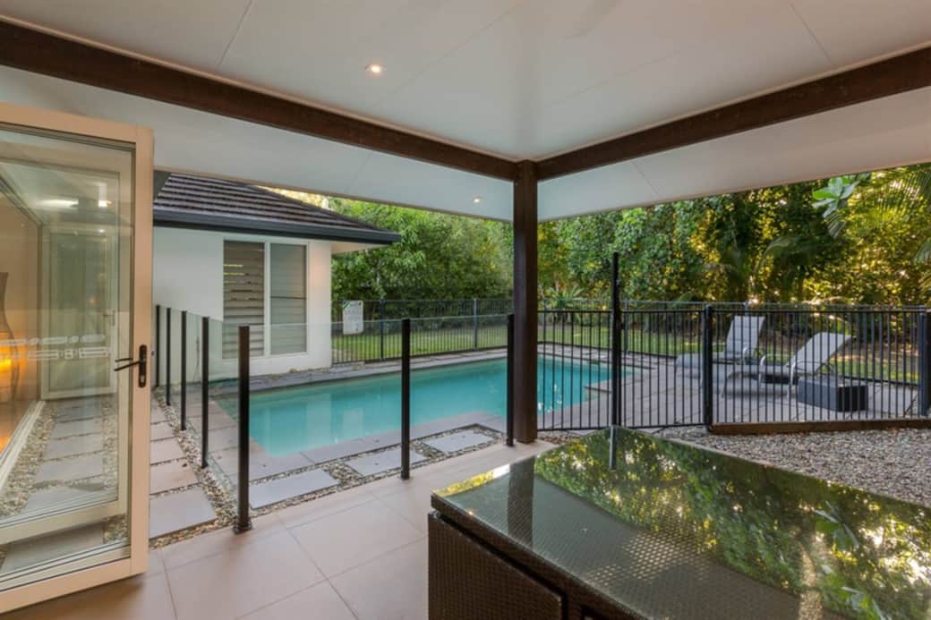 Roya on Mission - Wongaling Beach - Patio to pool Roya on Mission - Wongaling Beach - Patio to pool