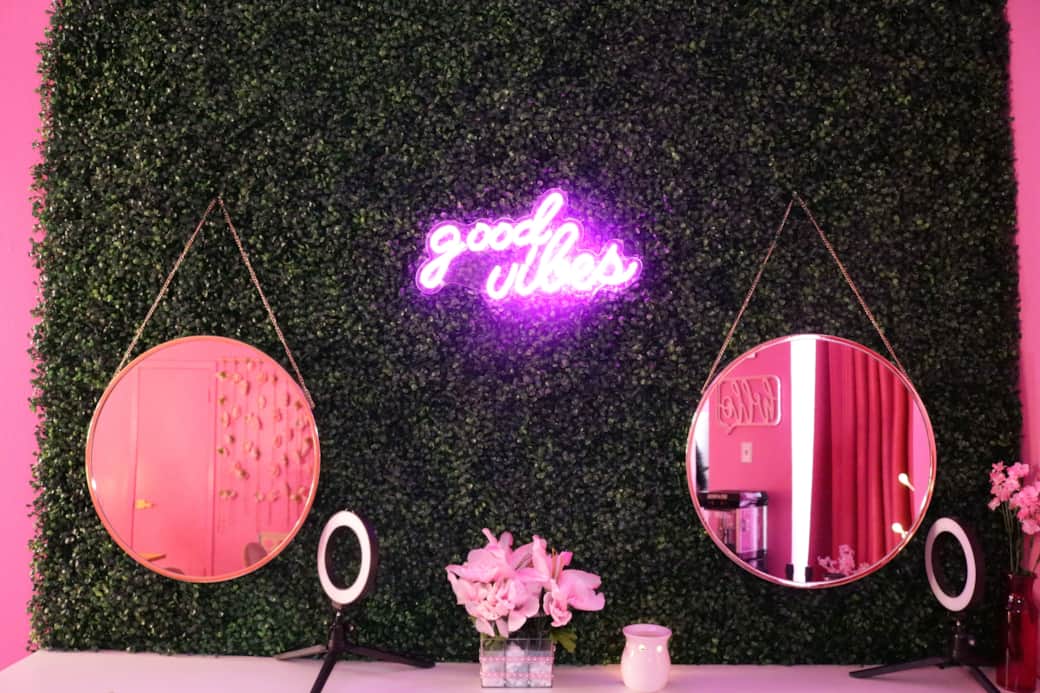 Beauty Area inside of  Livingroom