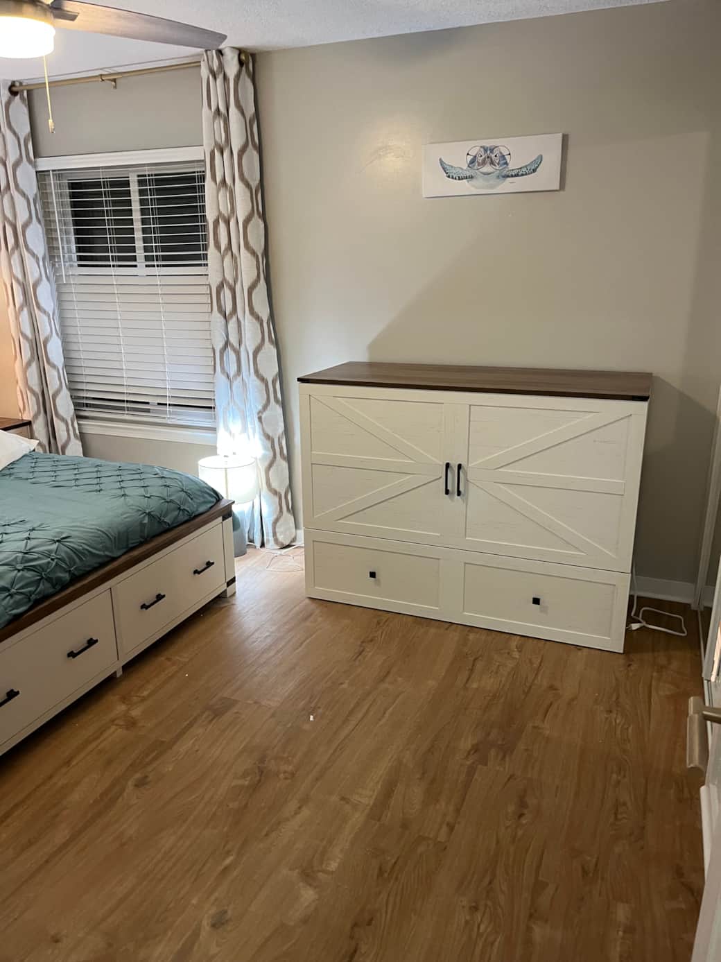 Front Bedroom - Full Size Pull Out Bed