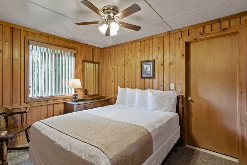 Queen Bedroom