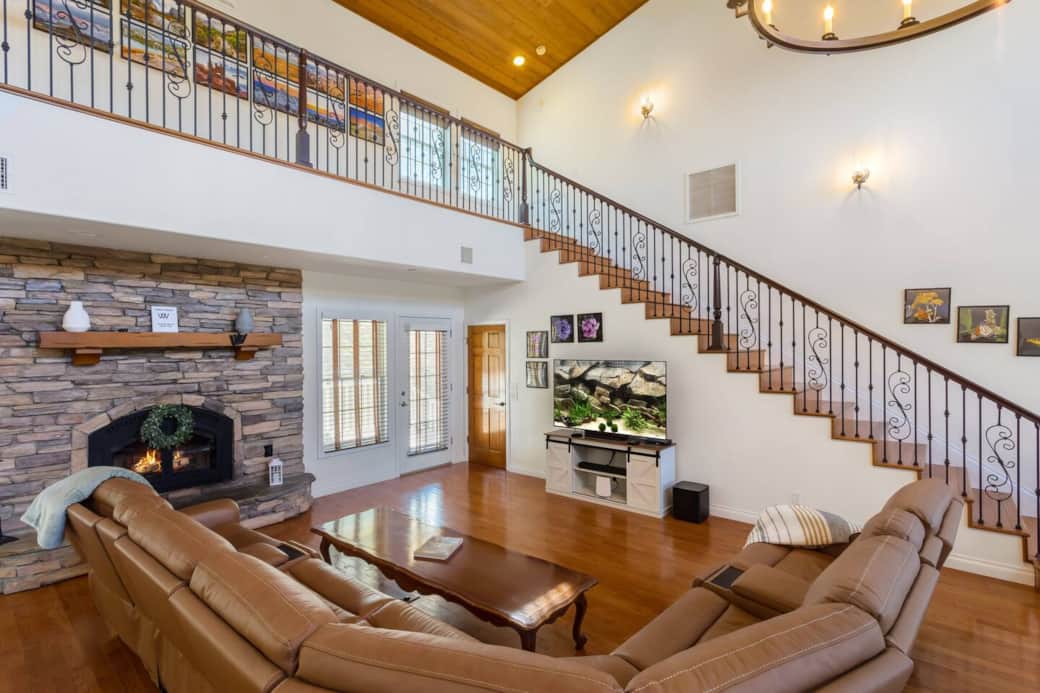 18 stairs to 2nd floor.