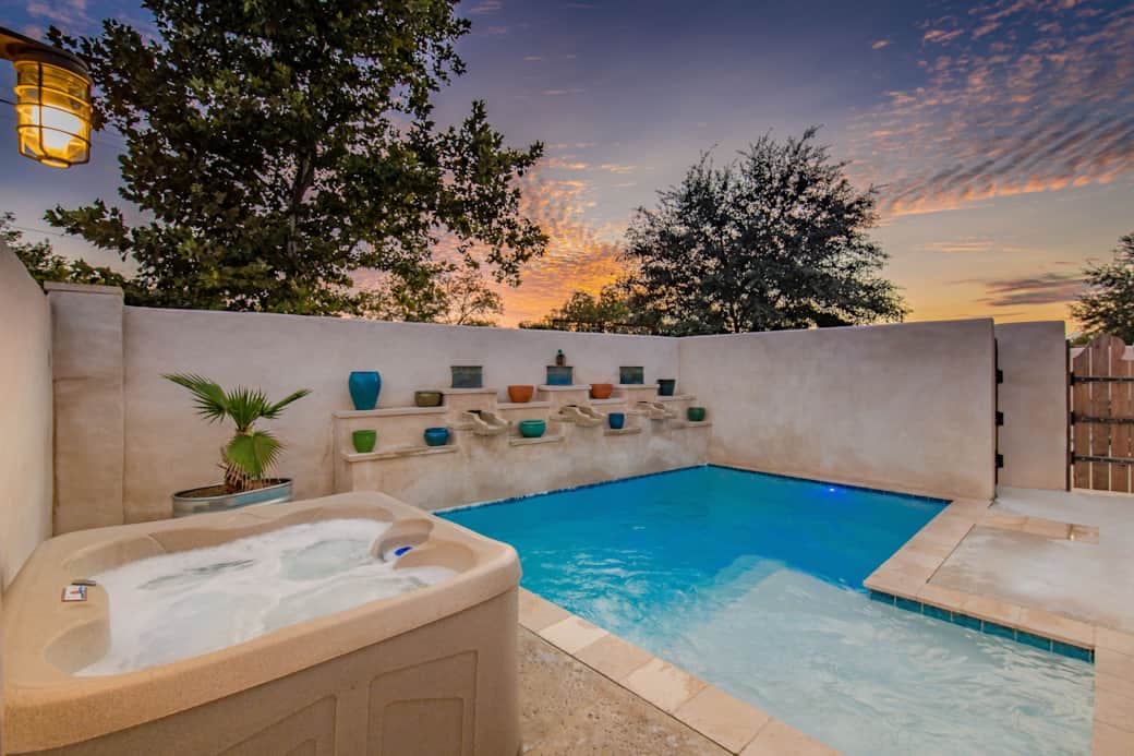 UNIT A HOTTUB