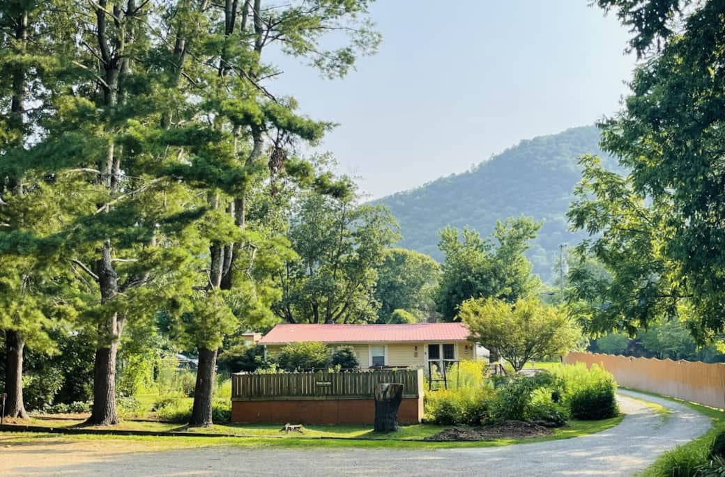 The Garden House, Hot Springs Vacation Home in Hot Springs