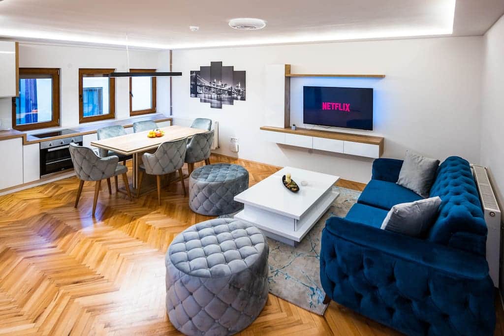 Lower floor Lower floor