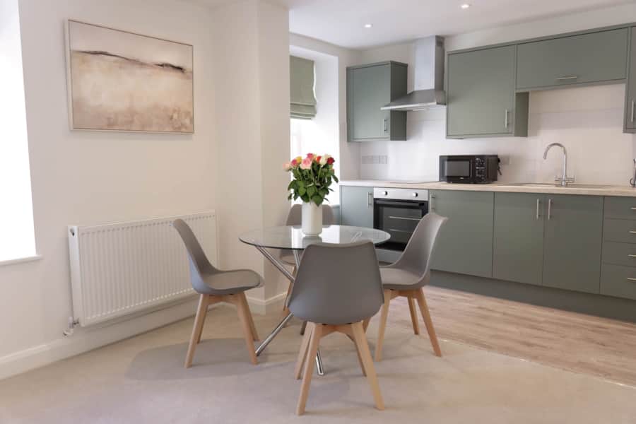 Kitchen and dining area in a Lonsdale House apartment
