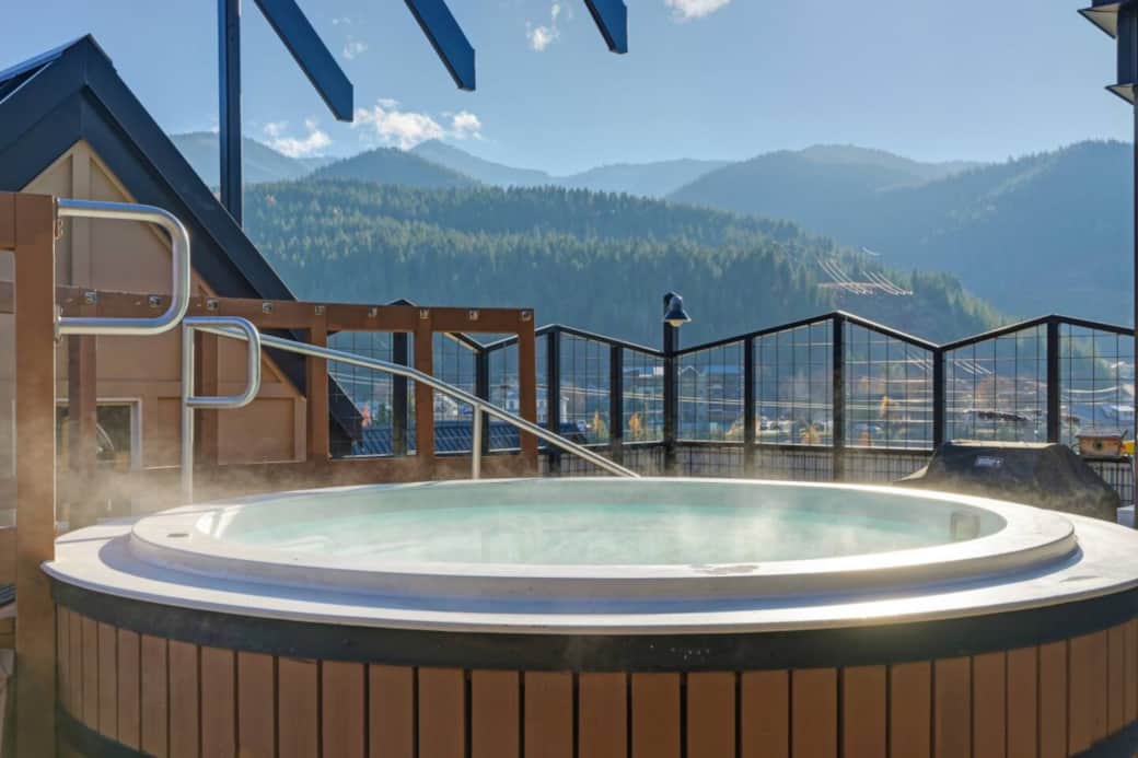 Roof top hot tub
