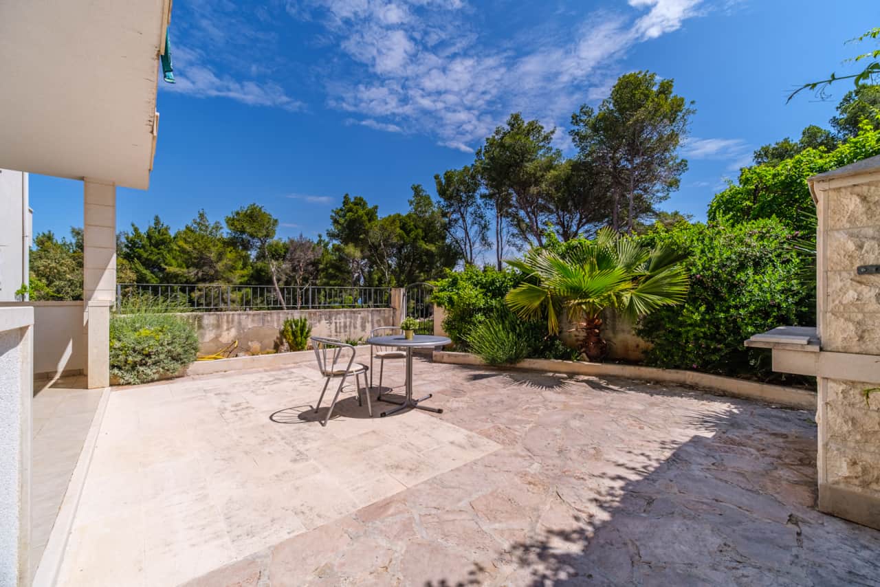 Apartment Elmira Sutivan Croatia Charme Holidays rentals