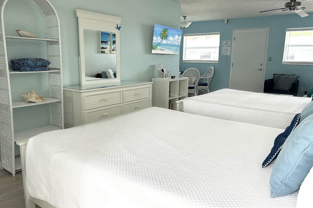 Unit #37 Clean and crisp linens upon guest arrival.
