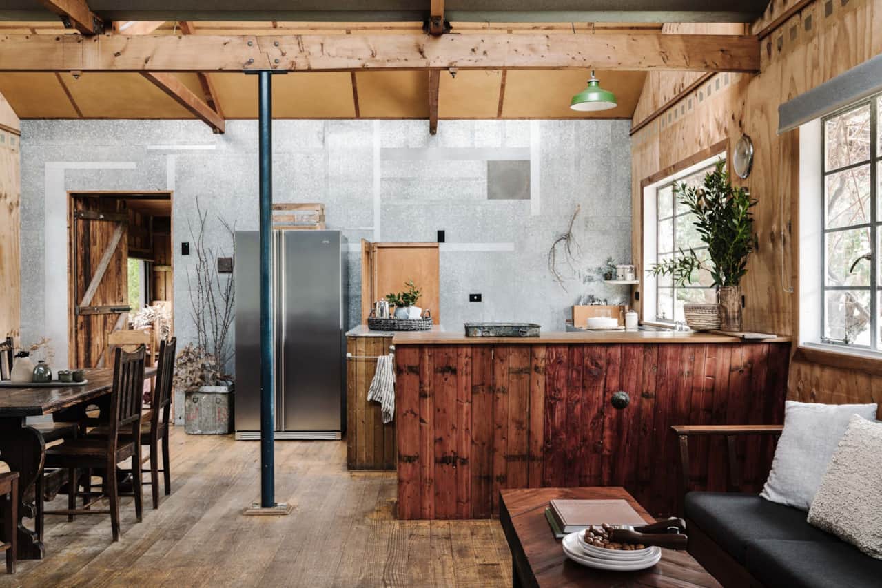 Liptrap Loft open-plan cabin: bed, kitchen, dining and lounge, near Walkerville VIC
